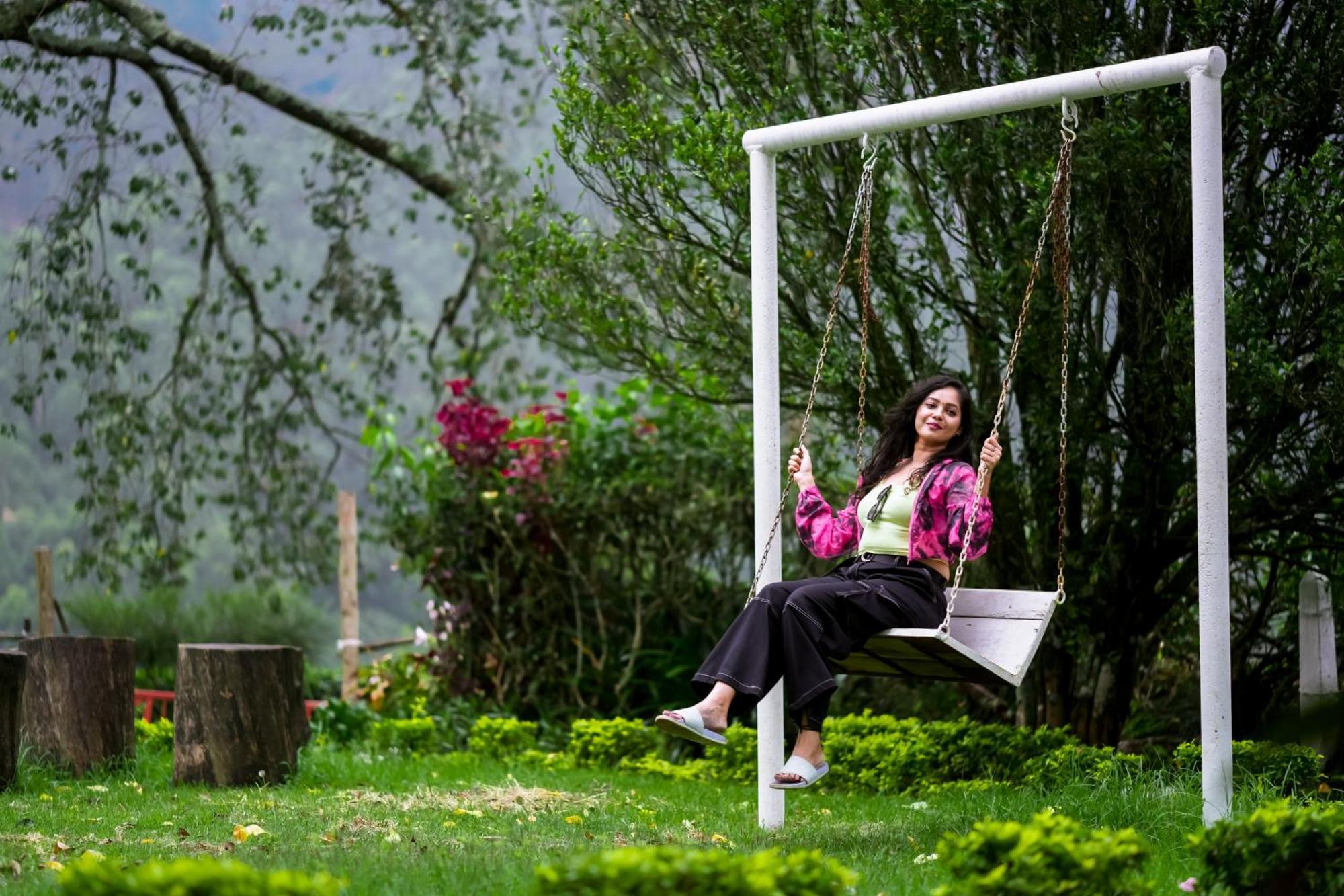 Arivikad Tea Bungalow Munnar By Voye Homes Suryanelli エクステリア 写真